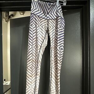 Niyama Sol Leggings Size M